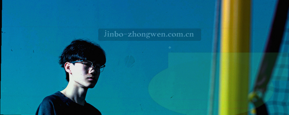 四枚线框图标分别表示版本、动线、栏目与回访数据，色调统一为岩灰配鎏金